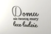 domu-nie-tworza-mury-lecz-ludzie-napisy-na-sciane-manufaktura-moderat-03.jpg