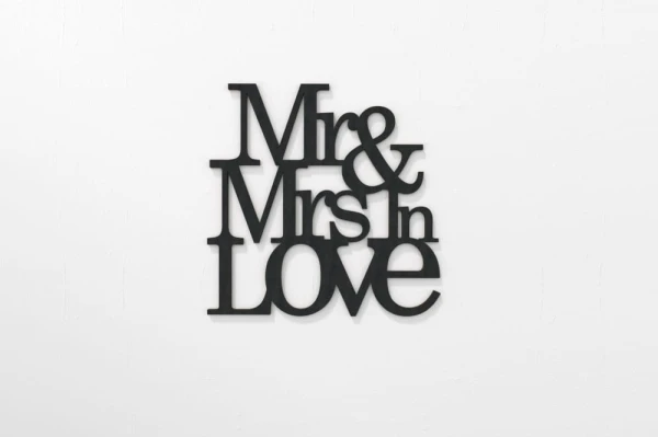 0000212mrandmrsinlove1.jpg