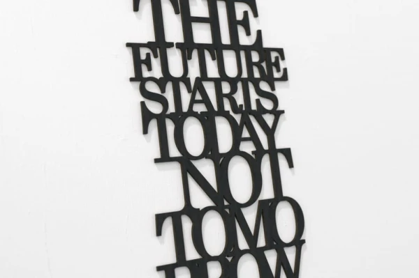 0000211-thefuturestartstodaynottomorrow3.jpg