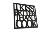 0020173-napis-na-sciane-kolor-czarny-moderat-I-kiss-better-than-i-cook-hq.jpg