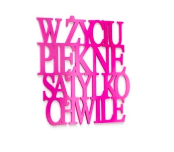 Dekoracja-z-plexi-napis-3d-na-sciane-W-zyciu-piekne-sa-tylko-chwile-zdjecie-rozowa-plexi.jpg