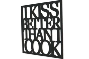 i-kiss-better-than-i-cook-napis3d-na-sciane-manufaktura-moderat-1.jpg