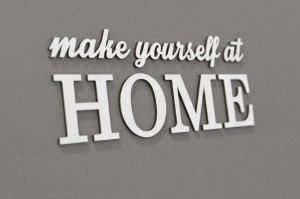 Make yourself at HOME - napisy na ścianę