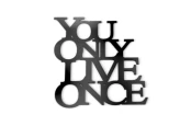 Dekoracja-z-plexi-napis-3d-na-sciane-You-only-live-once-zdjecie-z-aranzacji-wnetrza2.jpg