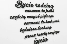 Bycie Rodziną Oznacza... - napisy 3d na ścianę