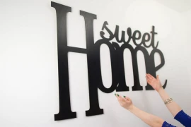 Sweet home - napisy 3d na ścianę