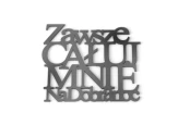 Dekoracja-z-plexi-napis-3d-na-sciane-Zawsze-caluj-mnie-na-dobranoc-zdjecie-z-aranzacji-wnetrza.jpg