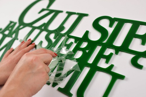 folia zabezpieczajaca pleksi